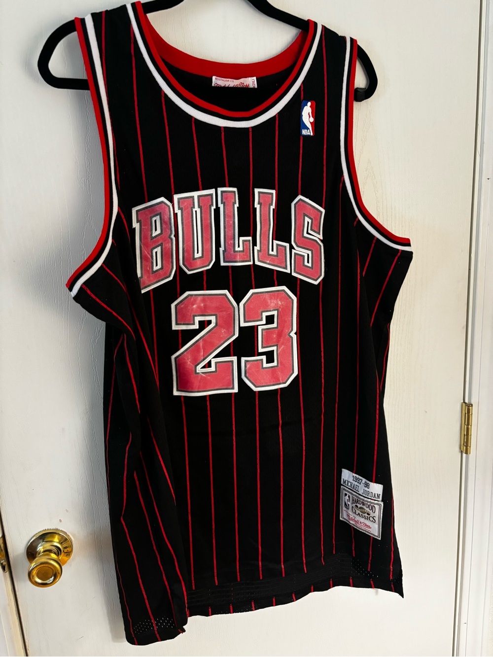 NBAMichael Jordan Authentic
Mitchell & Ness 95-96 Bulls Jersey
Size 2XL Mens.